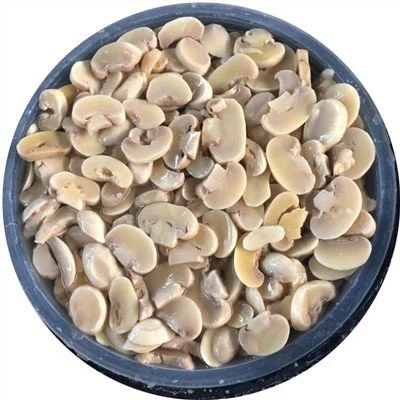 3-5 cm 드럼에서 소금물에 얇게 썬 버섯